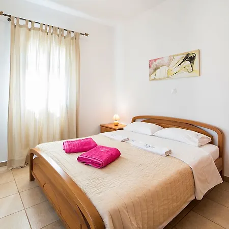 San Dimitrio House On The