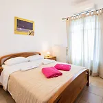 San Dimitrio House On The